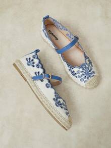 Styleloop Fashion Blue Embroidery Hollow Building Color Hemp Rope Bottom Women's Flat Sole Shoes Comfortable And Breathable Commuting Suitable For Outdoor Vacat - Blue - View 5
