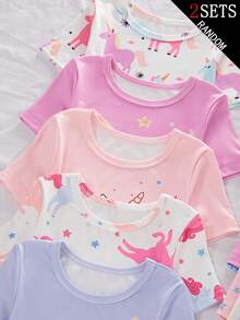 SHEIN 5套可爱女童青少年贴身睡衣，包含樱桃、兔子、爱心、甜甜圈等卡通印花，主要颜色：粉色、蓝色、浅紫色，轻盈顺滑的涤纶面料，短袖短裤款式，适合女孩日常居家穿着。 - 彩色 - 查看 4