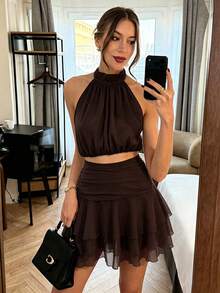 SHEIN PariChic 女款優雅浪漫掛脖修身腰褶皺荷葉邊短套裝，杏色與白色，春夏季新款，情人節約會度假休閒透視雪紡無袖多層荷葉邊迷你兩件套，生日套裝，婚禮賓客套裝 - 咖啡棕 - 查看 6