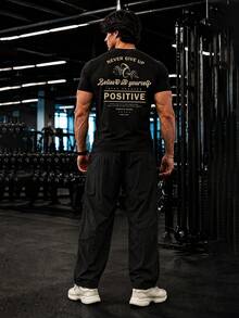 GymBeat 男士字母印花短袖T恤與抽繩腰長褲運動套裝 - 彩色 - 查看 2