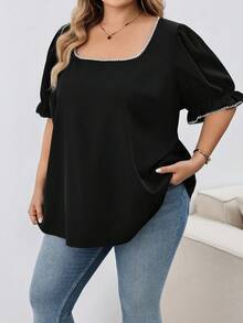 SHEIN CURVE+ 大尺碼休閒度假風貝殼與花卉裝飾方領燈籠袖上衣，2026秋冬 22W - 黑色 - 查看 6