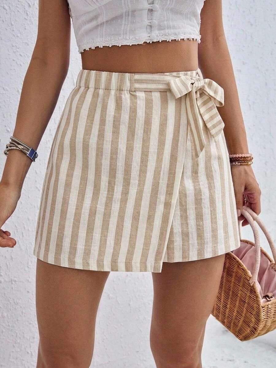 SHEIN Frenchy 女款休閒條紋短褲,夏季穿搭,街頭風,適合日常通勤、約會、派對、秋冬/夏季、婚禮、海灘、畢業、優雅、休閒、外出、Y2K、音樂節穿搭、度假穿搭、返校穿搭 - 彩色 - 查看 1
