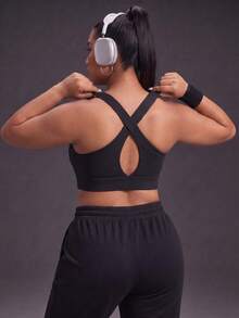 Powerista Women's Plus Size Solid Color Zipper Front Halter Neck Sports Bra  Gym Running Fitness Workout Going Out Autumn High-Support Adjustable - Black - View 5