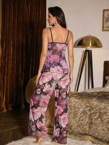 Slumberist Set Pakaian Tidur Wanita Model Camisole dan Jubah dengan Motif Bunga yang Modis dan Tali Pengikat - Hitam - View 3