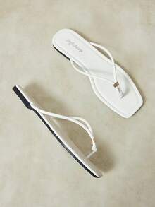 Styleloop Ladies Summer Thong Flat Shoes. - White - View 5