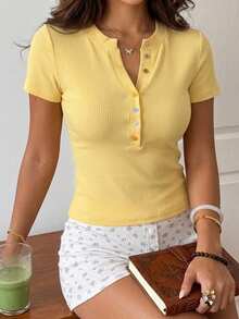 DAZY Spring/Summer Cream Yellow Rainbow Colorful Button Decor Slim Fit Short Sleeve Women's T-Shirt - Yellow - View 2