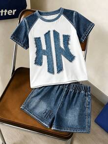 SHEIN Playful Pals 幼兒復古拼接短袖上衣與短褲2件套，柔軟休閒輕量親膚夏季戶外運動套裝，百搭藍白拼色耐穿兒童短袖短褲套裝 - 彩色 - 查看 6