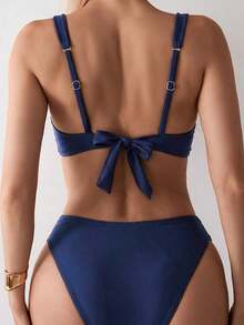 SHEIN Nuevo conjunto de bikini azul de talle alto con parte delantera retorcida y tirantes gruesos, atuendo de playa de verano para mujeres - Azul Marino - Ver 2