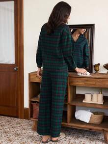 Doze Lane Setelan Piyama Celana Panjang Lengan Panjang dengan Kerah Terbuka Depan Motif Kotak-kotak Klasik untuk Wanita - Dark Green - View 3