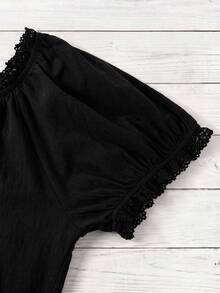 Mellowie Blusa de talla grande con manga corta y patchwork de encaje en unicolor - Negro - Ver 4