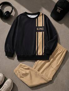 SHEIN 2件組青少年男孩時尚白色運動衫 & 深綠色長褲套裝，胸前綠色圖案印花，酷炫街頭風，柔軟舒適面料，易於穿著，適合春秋季，上學與外出，必買熱銷款 - 卡其色 - 查看 1