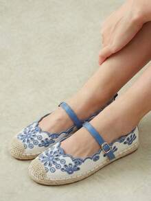 Styleloop Fashion Blue Embroidery Hollow Building Color Hemp Rope Bottom Women's Flat Sole Shoes Comfortable And Breathable Commuting Suitable For Outdoor Vacat - Blue - View 2