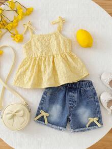 SHEIN Vintaside Kids 女嬰可愛甜美花卉細肩帶背心與藍色牛仔短褲套裝，附蝴蝶結裝飾，夏季度假幼兒休閒2件套日常外出穿搭 - 彩色 - 查看 2