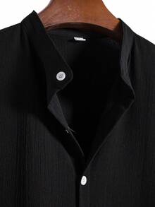 Manfinity Homme Men's Solid Color Single-Breasted Casual Short Sleeve Shirt - Black - View 3
