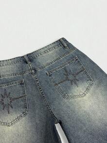 Manfinity Roghcode 男士夏季口袋刺繡牛仔短褲 休閒寬鬆大腿褲 - 中等水洗藍 - 查看 7