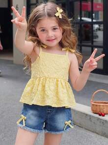 SHEIN Vintaside Kids 女嬰可愛甜美花卉細肩帶背心與藍色牛仔短褲套裝，附蝴蝶結裝飾，夏季度假幼兒休閒2件套日常外出穿搭 - 彩色 - 查看 3