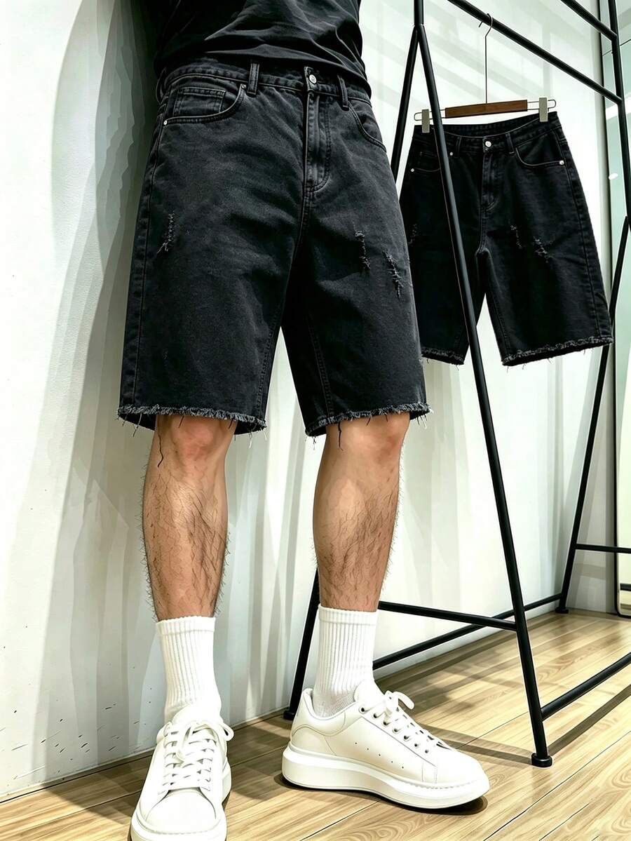 Manfinity Roghcode 男士休閒百搭黑色水洗做舊設計彈性牛仔短褲 - 黑色 - 查看 1