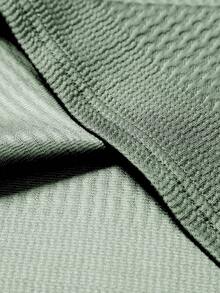 Manfinity Homme Men's Knitted Jacquard Solid Color Textured Gold Trim Ribbed T-Shirt - Green - View 6