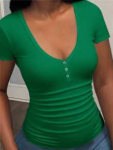 Slaydiva Plus Size Women Solid Color Ruched Fitted Versatile Daily Casual Short Sleeve T-Shirt - Green - View 6