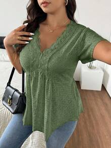 SHEIN Frenchy Plus Size Sage Green Floral A-Line V-Neck Lace Patchwork Textured Women's T-Shirt Birthday Summer Elegant - Green - View 8