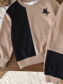 Young Boy Long Sleeve Crew Neck Sweatshirt, Classic Color Block Patchwork Pattern Print, Exquisite Knight Riding Horse Logo Print - Multicolor - View 5