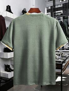 Manfinity Homme Men's Knitted Jacquard Solid Color Textured Gold Trim Ribbed T-Shirt - Green - View 2