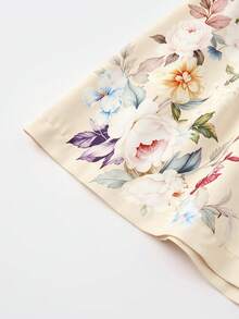 GlowEve 粉色花卉印花高腰A字短褲，法式溫柔風，通勤與度假修身寬腿短褲，海灘度假短褲，夏季約會辣妹短褲 - 米色 - 查看 5