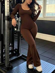 INAWLY Solva 女款純色露背腰部鏤空設計抓皺翹臀緊身連身褲 - 咖啡棕 - 查看 5