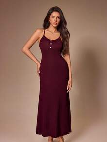 Lazeform Gaun Camisole Slim Fit yang Menawan dengan Hiasan Kancing dan Rumbai untuk Pakaian Rumahan Wanita - Burgundy - View 4
