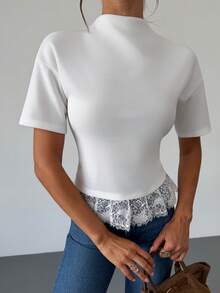 Firerie Camiseta de mujer de color liso con cuello alto, manga corta, dobladillo de encaje y patchwork - Blanco - Ver 5