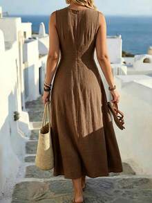 SHEIN LUNE CURVE Plus-Size Women's Casual Round-Neck Blue Sleeveless A-Line Dress, With A Zipper At The Back, Featuring A Crossed Waist Design, Minimalist Style That Exudes Elegance, Suitable For Daily Wear, Afternoon Tea, Casual Gatherings, And Light Business Commuting. - Coffee Brown - View 2