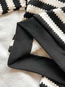 SHEIN Vintaside Kids 2件組男嬰可愛卡通絨毛熊刺繡長袖圓領衛衣與黑白條紋慢跑褲套裝 - 黑與白 - 查看 9
