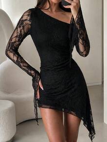 Avenya Gaun Rajut Jacquard Minimalis Seksi dengan Hem Asimetris dan Leher Asimetris untuk Musim Gugur/Dingin - Hitam - View 2