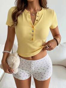 DAZY Spring/Summer Cream Yellow Rainbow Colorful Button Decor Slim Fit Short Sleeve Women's T-Shirt - Yellow - View 5
