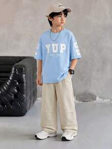 SHEIN Casuvi Kids 青少年男孩字母印花短袖T恤與長褲休閒兩件套 - 藍色 - 查看 1