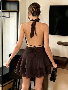 SHEIN PariChic 女款優雅浪漫掛脖修身腰褶皺荷葉邊短套裝，杏色與白色，春夏季新款，情人節約會度假休閒透視雪紡無袖多層荷葉邊迷你兩件套，生日套裝，婚禮賓客套裝 - 咖啡棕 - 查看 2
