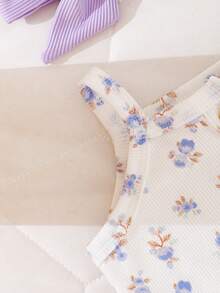 SHEIN 新生兒夏季三件套 花卉印花方領鈕扣吊帶背心 條紋鬱金香短褲 - 彩色 - 查看 7