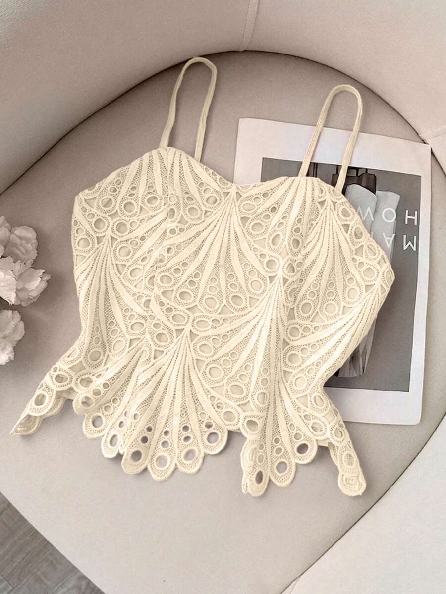 Lacomfia 女款鏤空蕾絲刺繡甜美優雅百搭修身夏季無肩帶大尺碼細肩帶背心 - 杏色 - 查看 1
