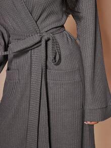 Lazeform Solid Color Minimalist Waffle Knit Long Sleeve Tie Waist Loose Pocket Women's Loungewear Robe - Grey - View 5