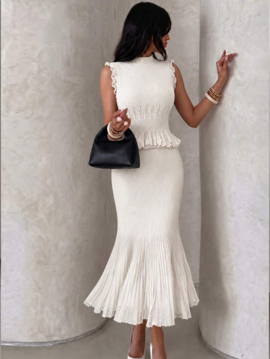 NOVVYNE 2pcs Elegant Lady Style Sleeveless Knit Vest & Long Pleated Skirt Set - White - View 1