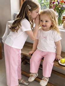 SHEIN 2件組女嬰幼兒/新生兒0-3歲可愛休閒居家/外出條紋蝴蝶結3D蝴蝶結T恤上衣+條紋長褲套裝，莫蘭迪藍嬰兒服飾，春/夏 - 粉色 - 查看 2