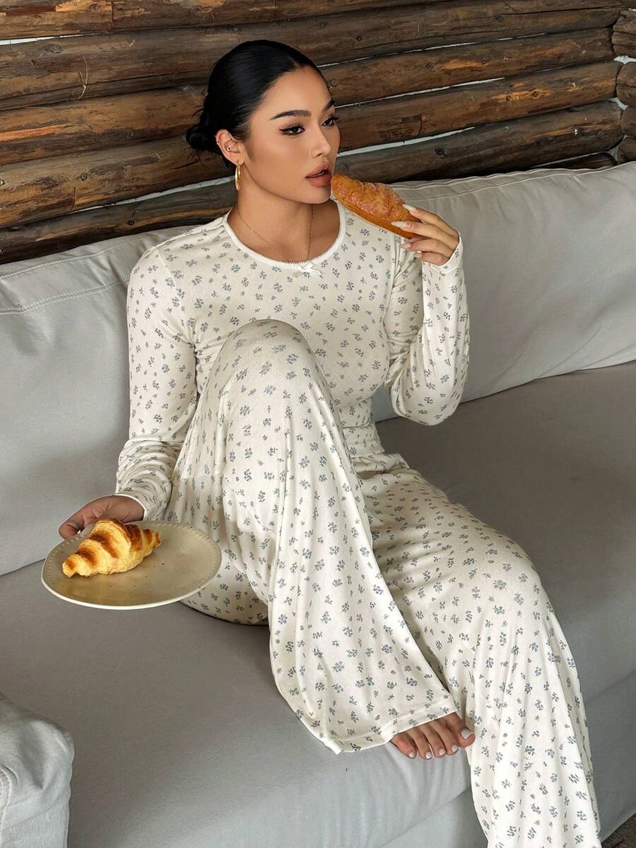 Dazy Plus 2pcs/Set Ditsy Floral Casual Slim Fit Long Sleeve Top & Pants Pajama Set, Spring/Autumn - White - View 1