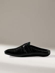 Solecia Zapatos de mujer que se pueden usar en todas las estaciones, rayas asimétricas, hebilla rayada a mano, punta de cinco dedos, suela plana, estilo de moda, cuero PU negro, para caminar al aire libre, para usar en el Día de San Valentín - Negro - Ver 4