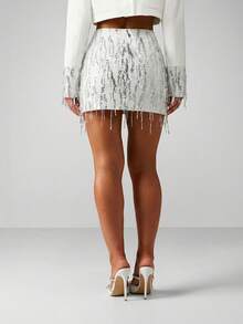 MISSGUIDED 亮片流苏迷你裙，饰有穗边细节，派对晚宴魅力吸睛单品 - 白色 - 查看 2