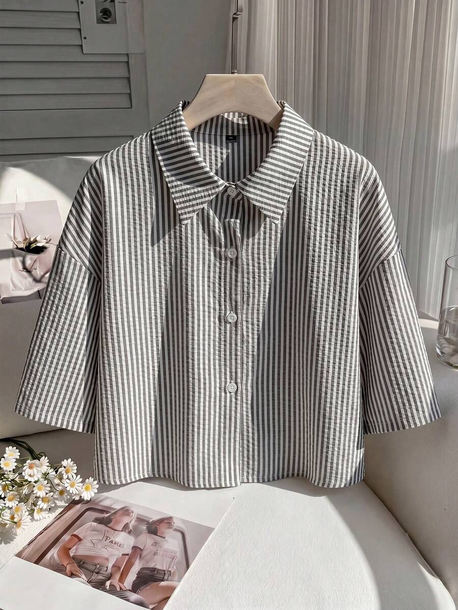 Comfortcana Kemeja Crop Bergaris Kasual Musim Panas Ukuran Besar - Hitam - View 1