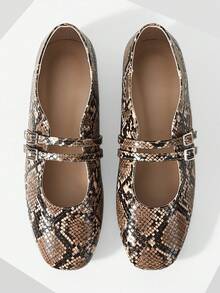 Coffee brown snake pattern