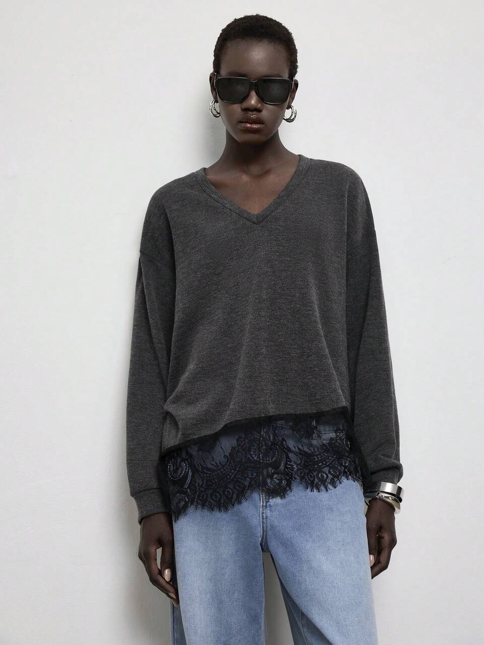 SHEIN Maija Graues Damen V-Ausschnitt Spitzen-Patchwork Langarm Stricktop, Basic Minimalistisch Urban Lässig