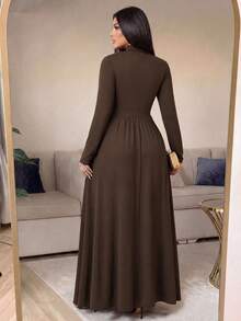 Auveirra Gaun Kasual Wanita Ukuran Besar Warna Polos Berlipit untuk Sehari-hari di Musim Panas dan Musim Gugur - Coklat - View 2