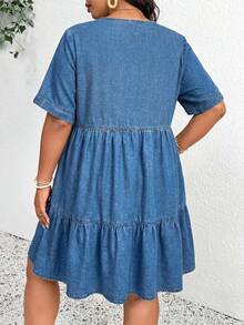 SHEIN CURVE+ 大尺碼休閒度假牛仔洋裝，秋季優雅 Y2K 時尚基本款，適合節慶、返校、外出與海灘，荷葉邊藍色 - 藍色 - 查看 2