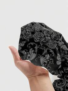 ROMWE Goth 暗黑恐怖神秘萬聖節性感愛心骷髏森林花卉植物玫瑰性感暗黑女孩全印花迷你女款洋裝 - 黑色 - 查看 5